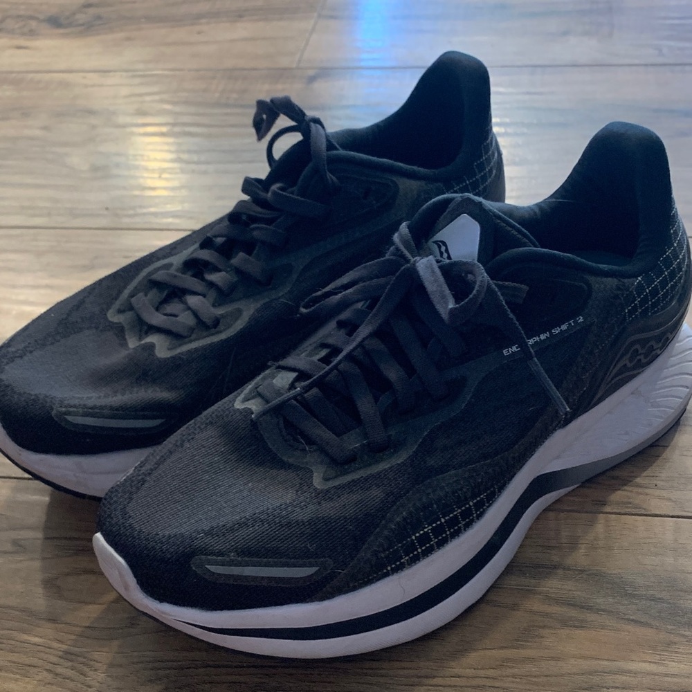 Women’s Saucony Endorphin Shift 2